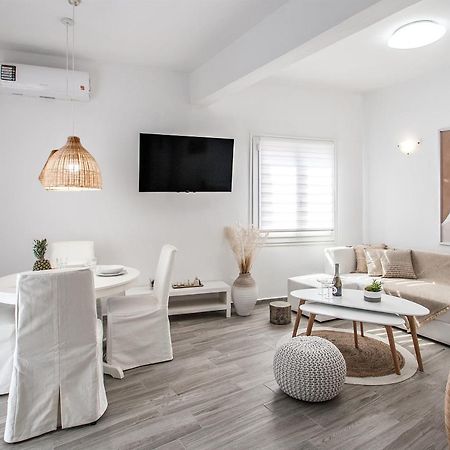 Capolavoro, Boutique Apartment With Unique Rooftop Скіатос Екстер'єр фото