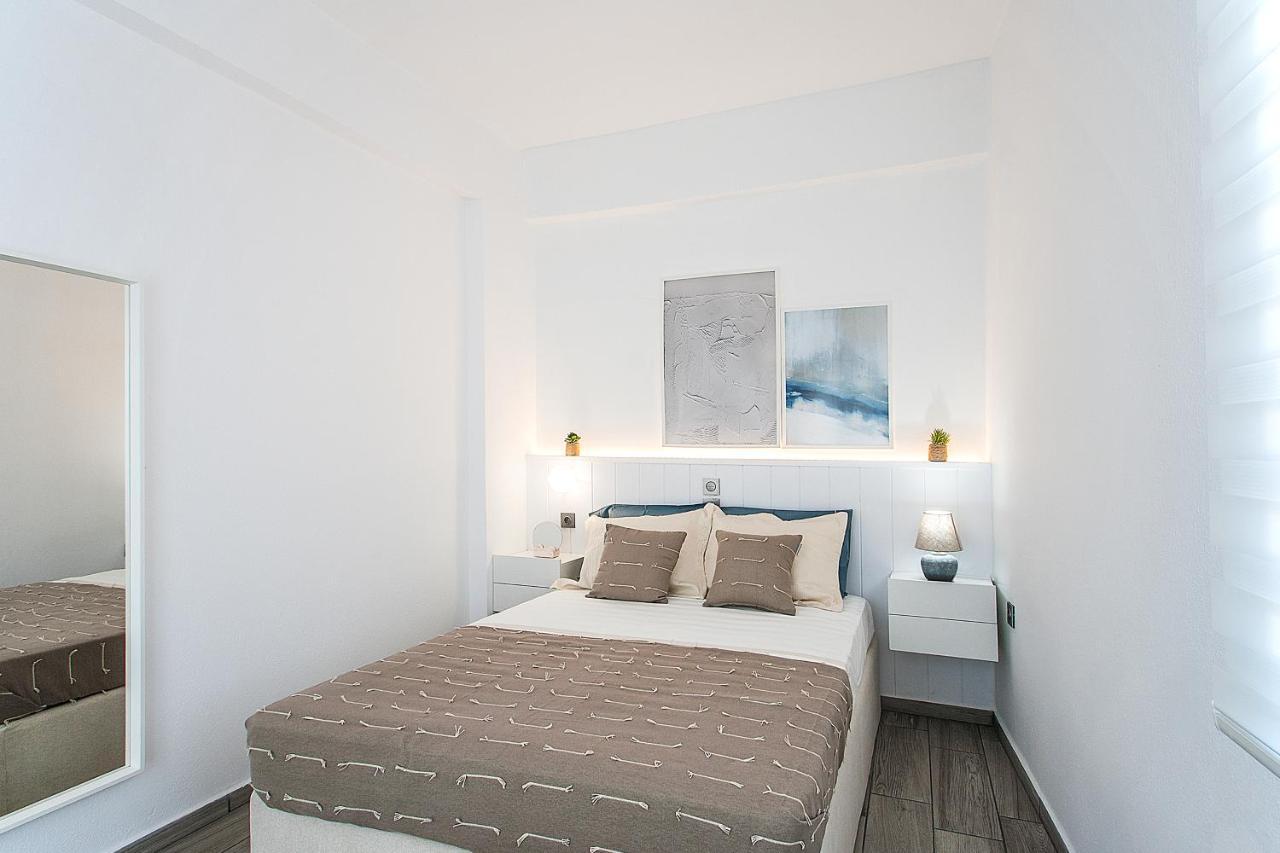 Capolavoro, Boutique Apartment With Unique Rooftop Скіатос Екстер'єр фото