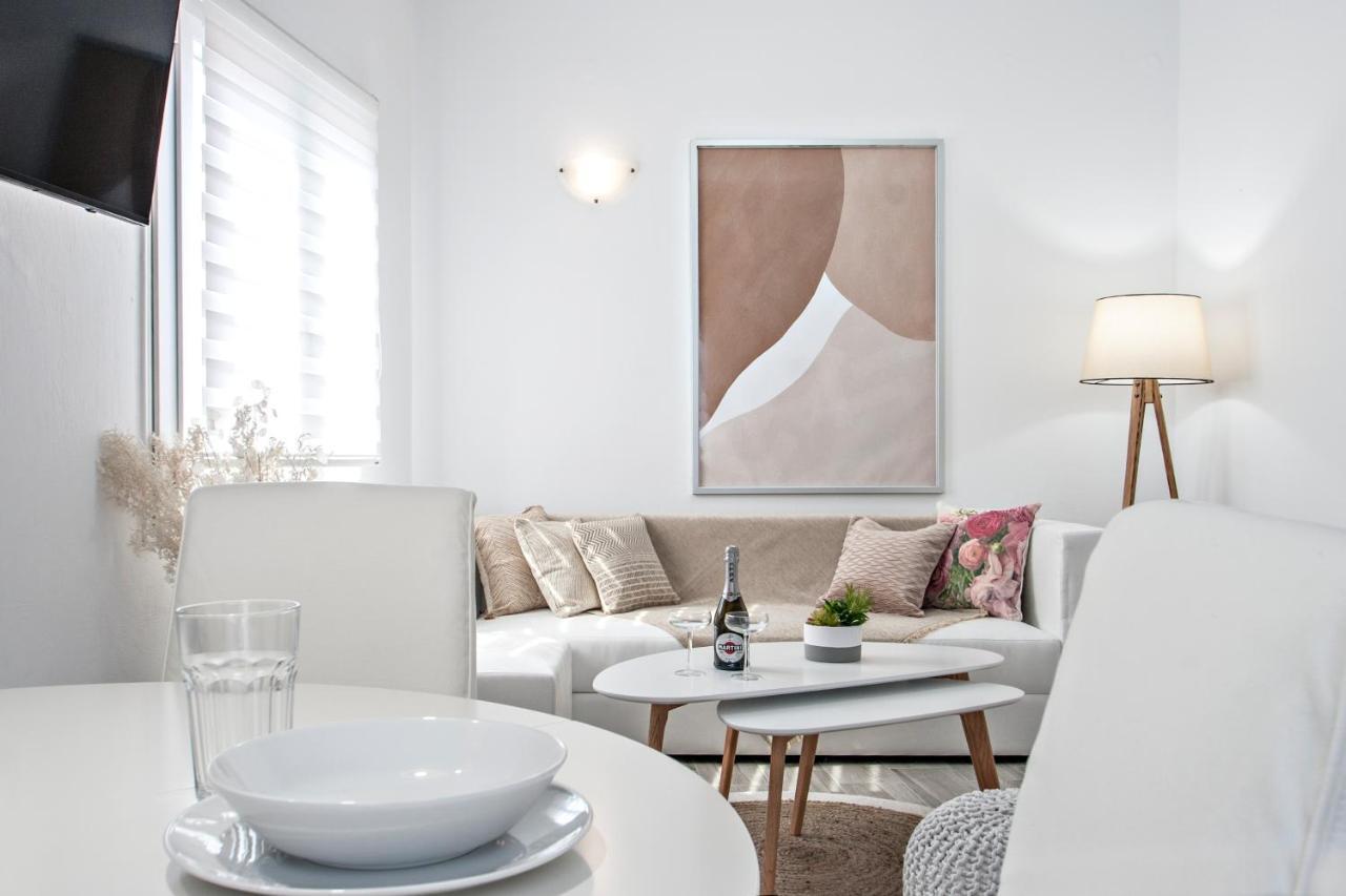 Capolavoro, Boutique Apartment With Unique Rooftop Скіатос Екстер'єр фото