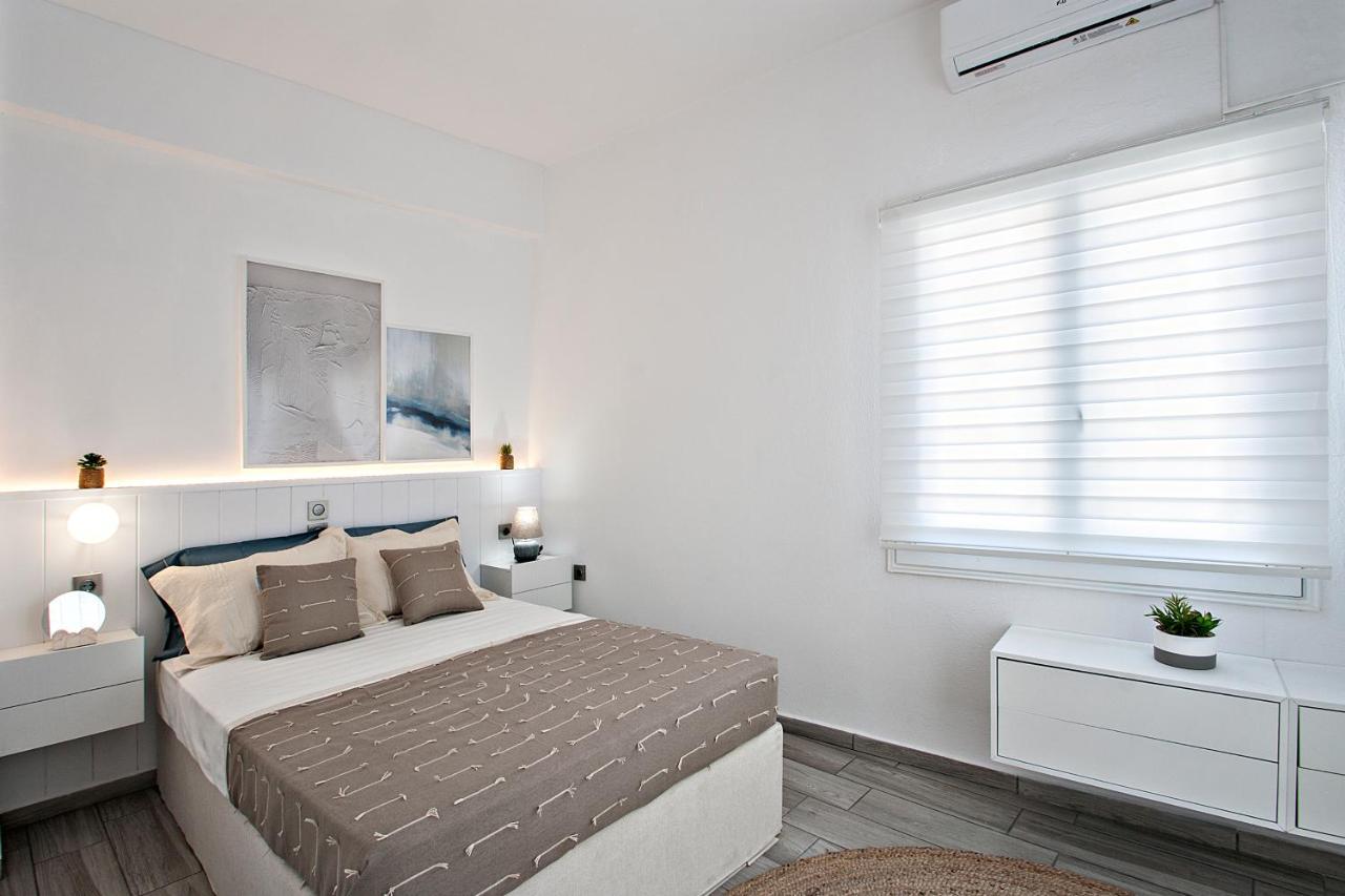Capolavoro, Boutique Apartment With Unique Rooftop Скіатос Екстер'єр фото