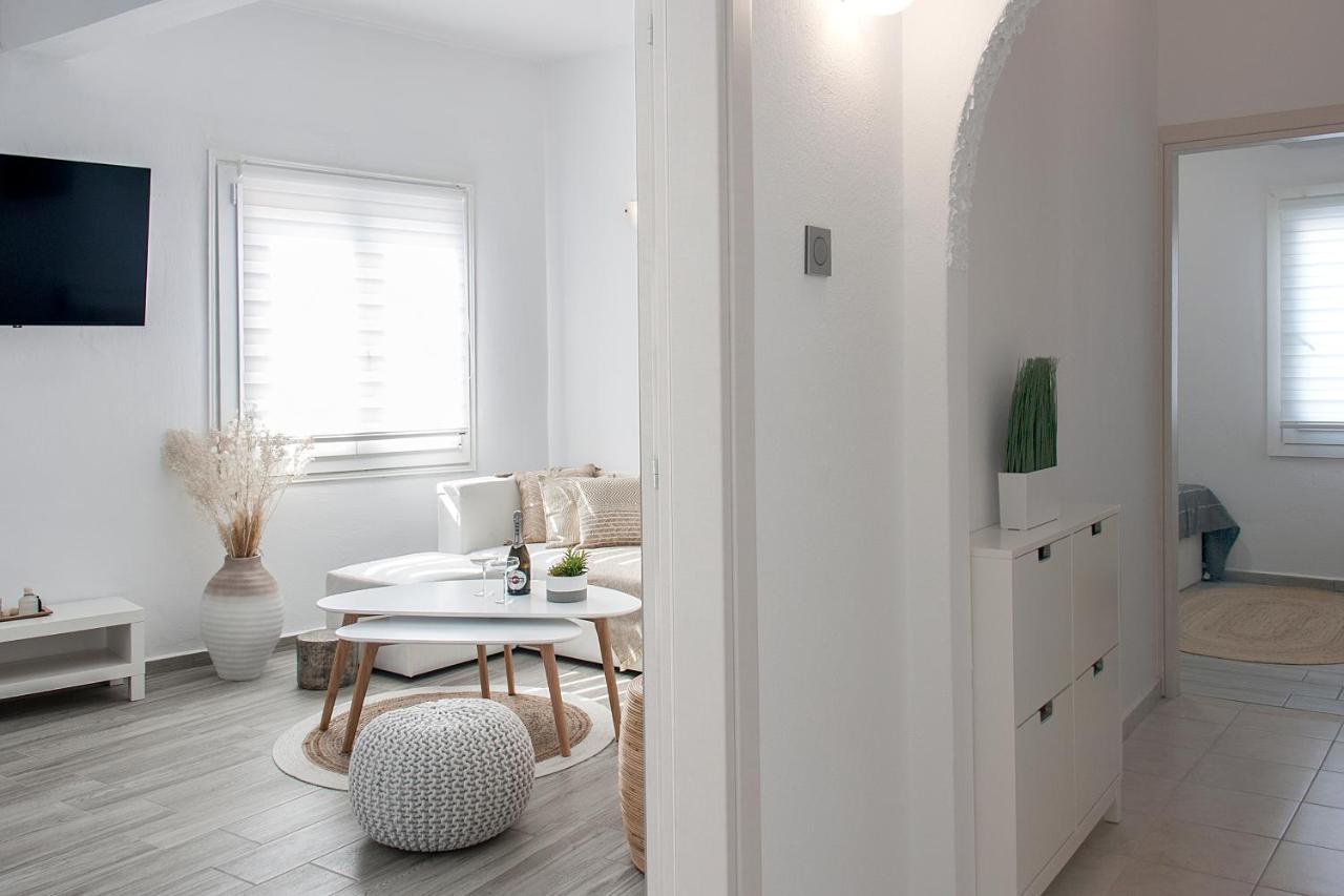 Capolavoro, Boutique Apartment With Unique Rooftop Скіатос Екстер'єр фото