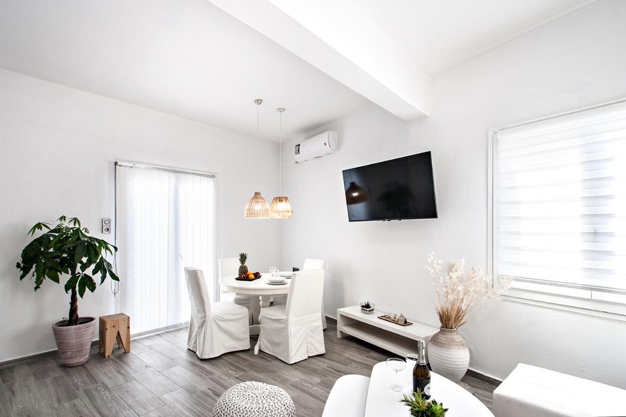 Capolavoro, Boutique Apartment With Unique Rooftop Скіатос Екстер'єр фото